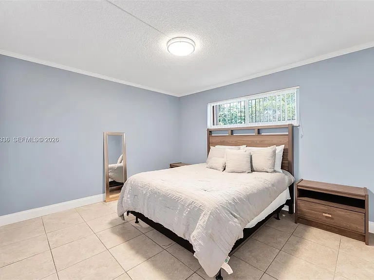 9811 N Hollybrook Lake Dr #103 — Photo 17
