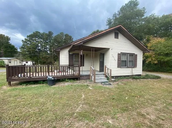 18580 Marston Road, Laurel Hill, NC 28351
