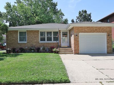329 W Ridgeland Ave, Waukegan, IL, 60085