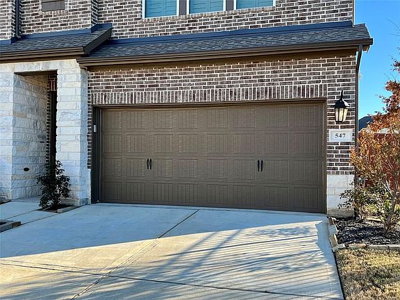 2nd image of 547 Kingston Ln