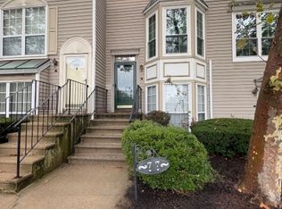 77 Howard St, Newark, NJ 07103