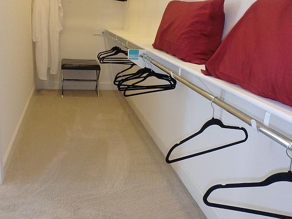 MBR walk-in closet