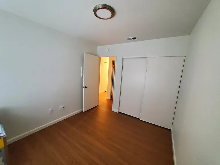 11353 Avenida De Los Lobos #G — Photo 16