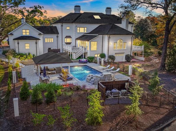 1445 Hillside Dr, Grayson, GA 30017