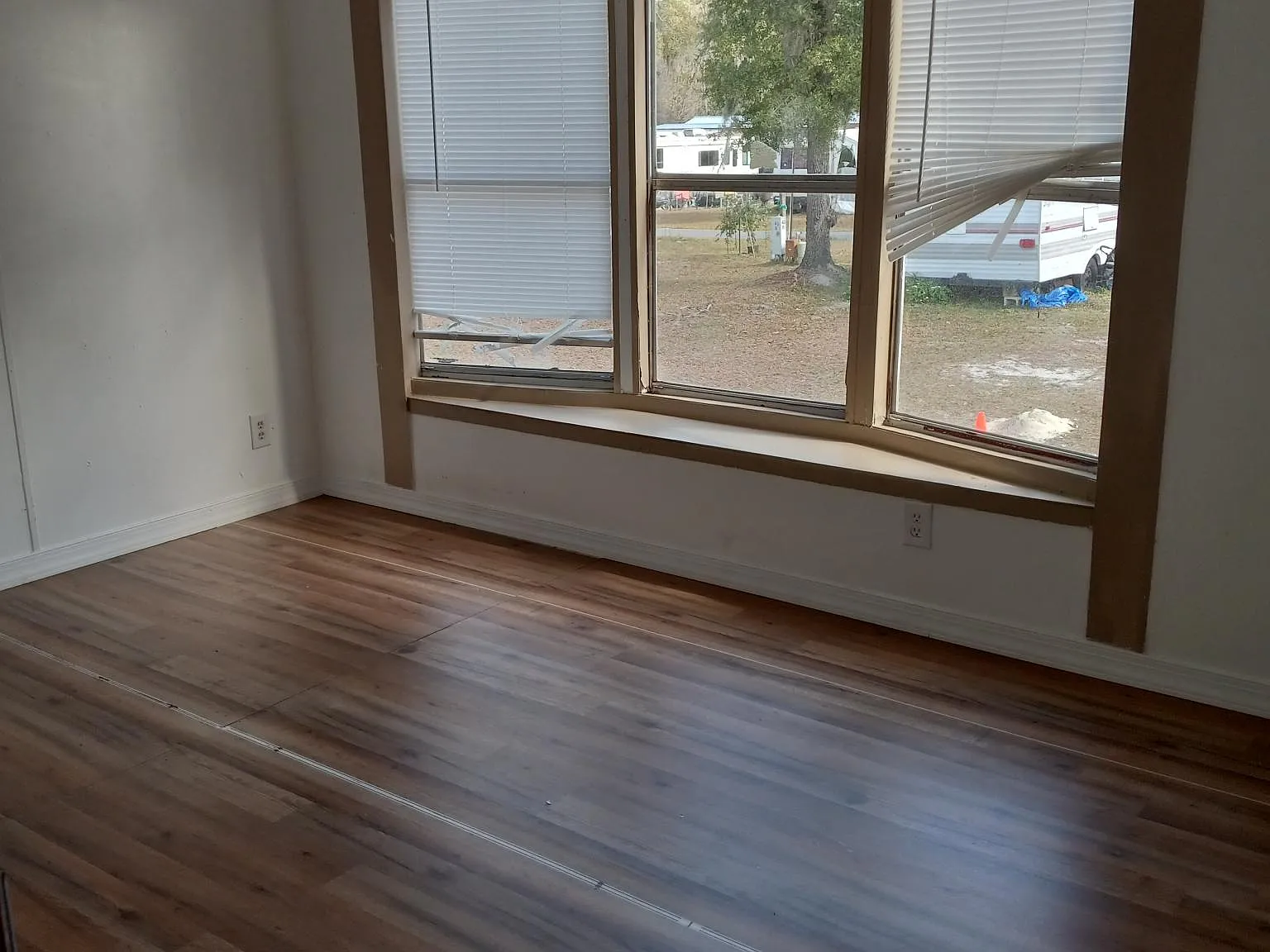 2 bed, $1,050 — Photo 4