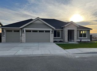 2457 Legacy Ln, Richland, WA 99352