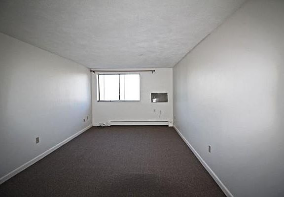 5th image of 900 Governors Dr APT 22