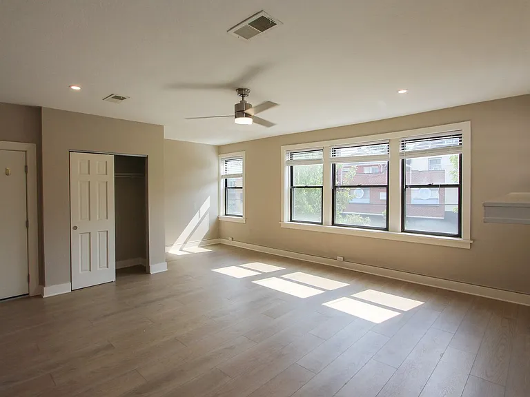 1119 S Braddock Ave — Photo 12