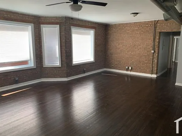 2450 E 78th St, Chicago, IL 60649