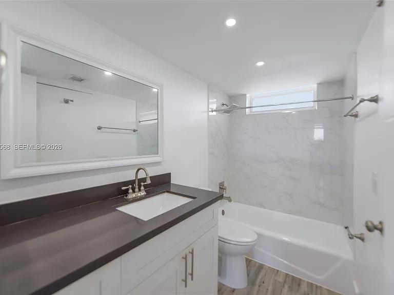 2851 Leonard Dr #J505 — Photo 20