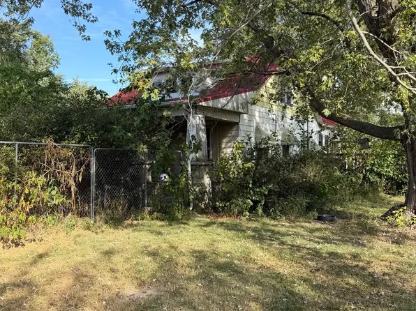 8141 E Tamaroa Rd, Tamaroa, IL 62888