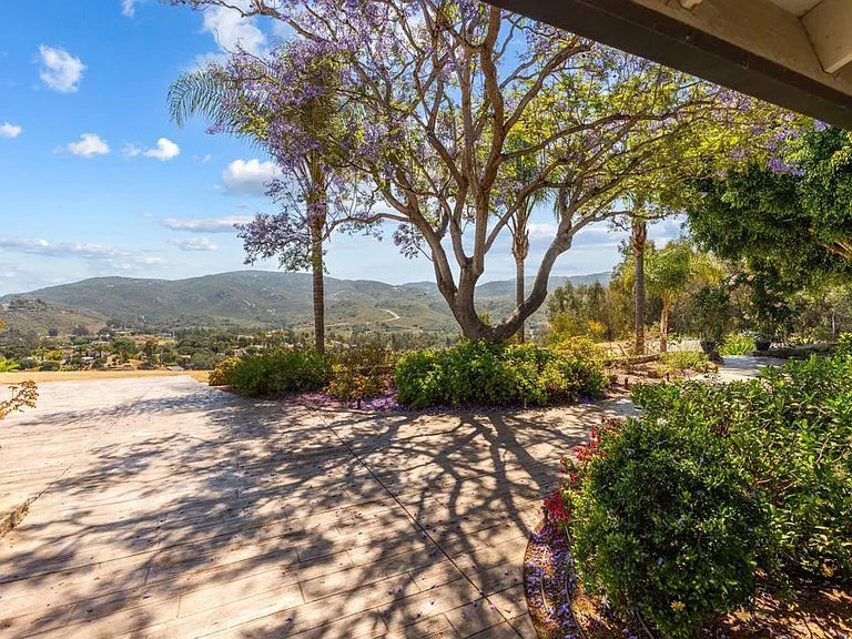 20063 Elfin Forest Ln — Photo 8