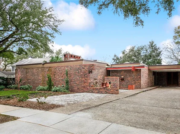 9 Park Island Dr, New Orleans, LA 70122