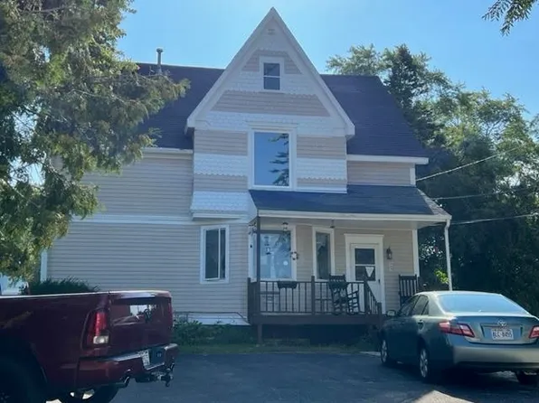 238 S Main St, Mishicot, WI 54228
