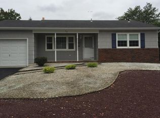 54 Oakfield Rd, Toms River, NJ 08757