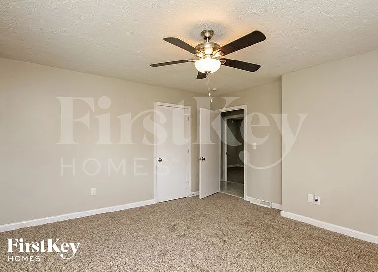 6235 Lynwood Dr NW — Photo 7