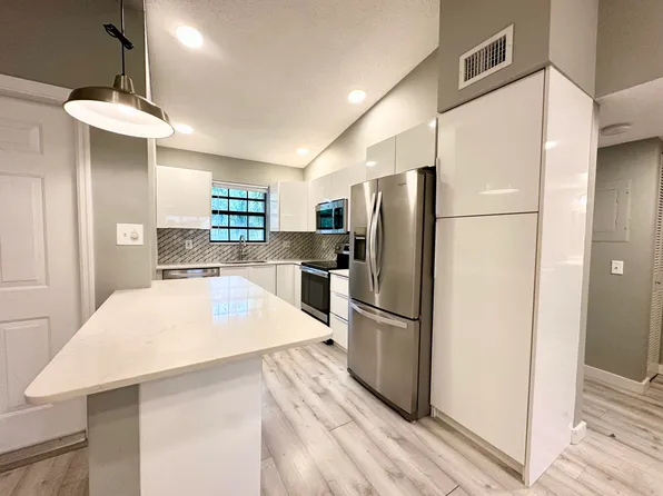 2800 Palmwood Ter, Boca Raton, FL