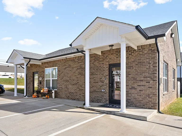 Alto Luxury Townhomes — Photo 36