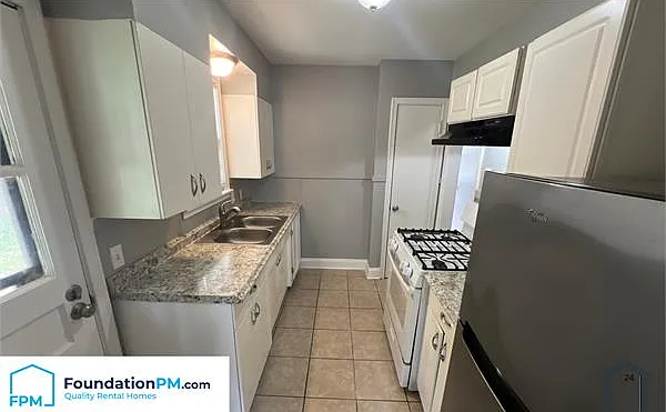 4413 Castle Ave — Photo 4