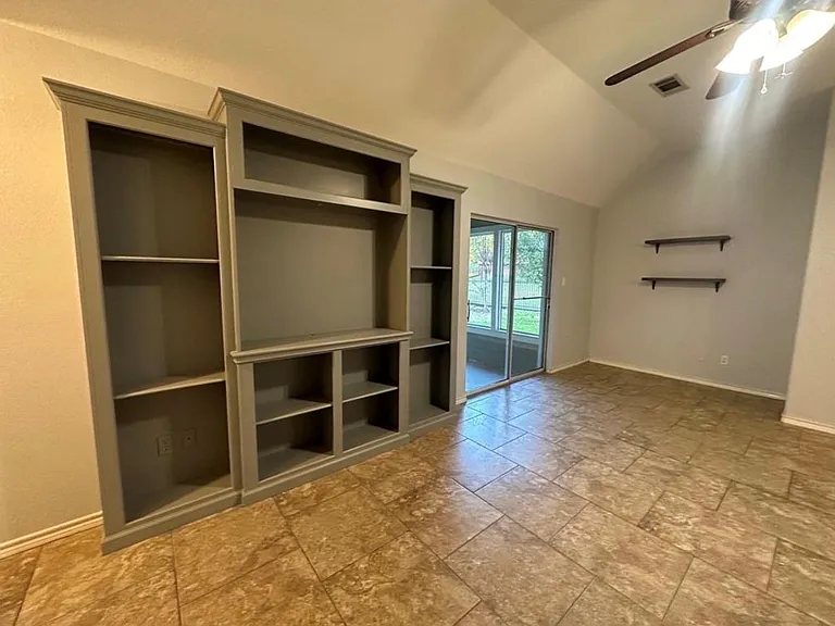 105 Harbor Court Dr — Photo 12