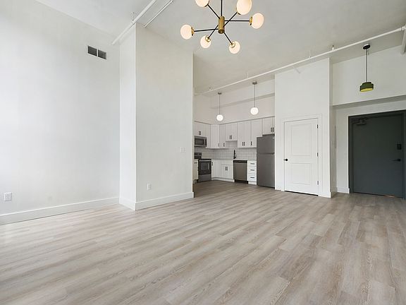 4th image of 300 Benedict Dr #222