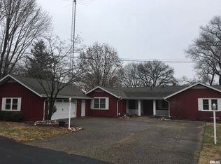 1508 W Lake Dr, Springfield, IL 62712