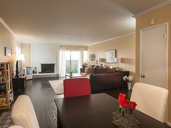 3rd image of 356 Cliff Dr APT 1
