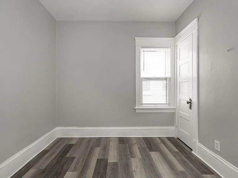 3910 Carlyle Ave — Photo 6