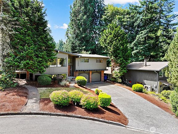 3rd image of 14905 SE 46th Place