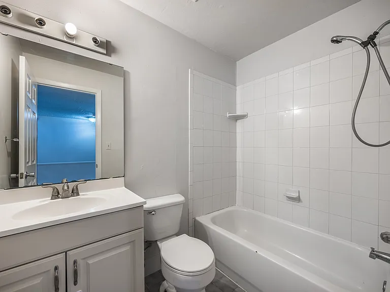 914 SW 8th Ave #11 — Photo 19