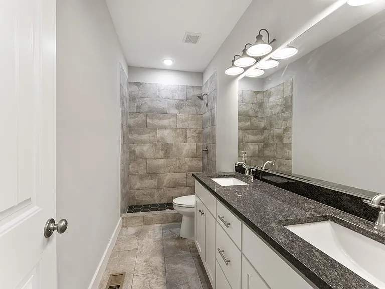 537 Lewis Ln — Photo 8