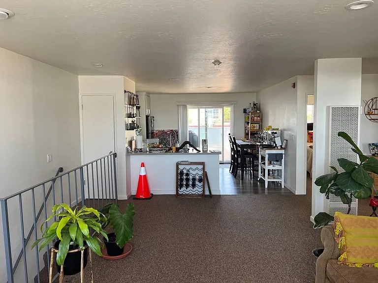236 Santa Cruz Ave #E — Photo 8