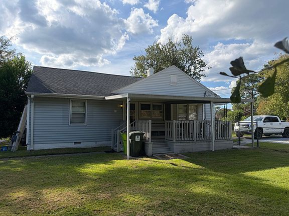 2nd image of 2011 Henderson Ave