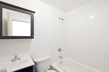 Rented by R New York