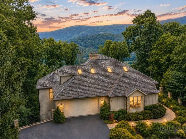 35 Crestview Lane, Banner Elk, NC 28604