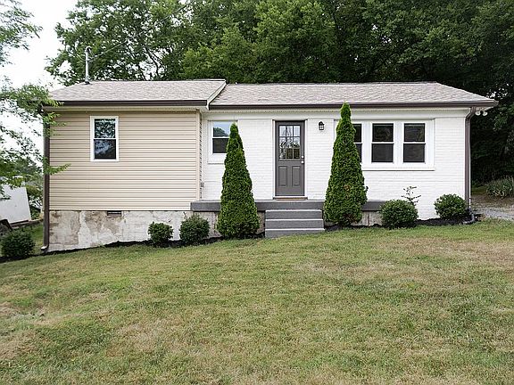 2nd image of 105 Williams St