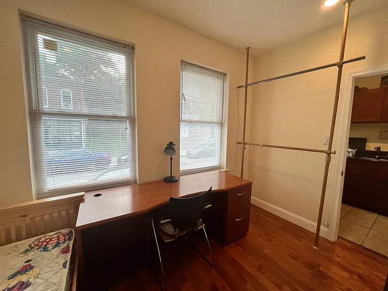 437 N Wiota St — Photo 36