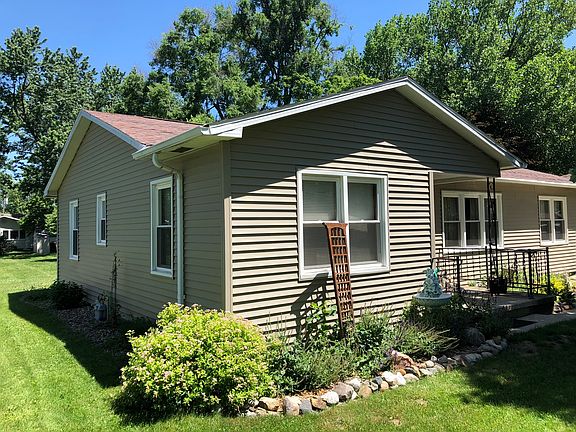 2nd image of 1035 Roselawn Dr