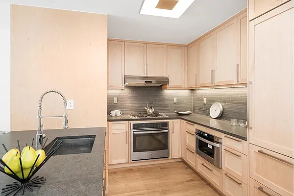 Rented by The Dermot Realty Management Company | media 20