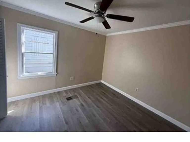 341 E Northside Dr — Photo 9