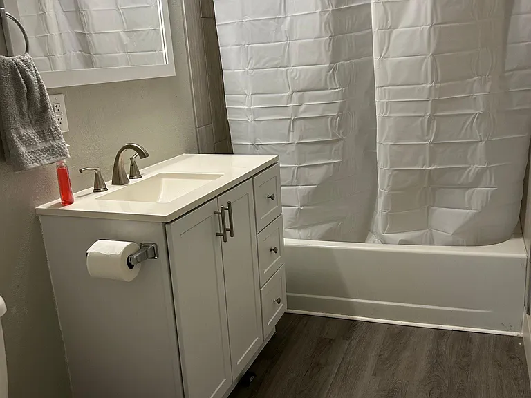 1402 S Main St #3B — Photo 5
