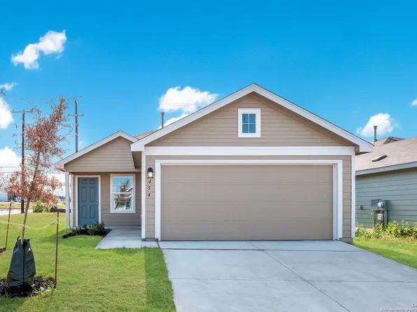 662 Agave Circle, Jourdanton, TX 78026