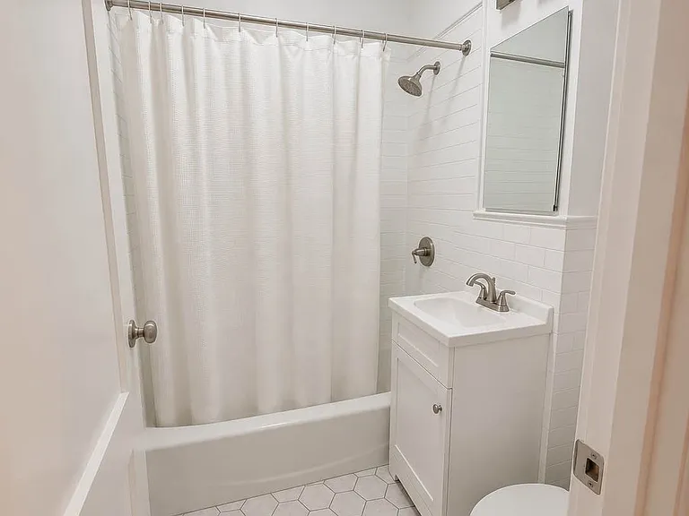 250 Riverside Dr #53 — Photo 14