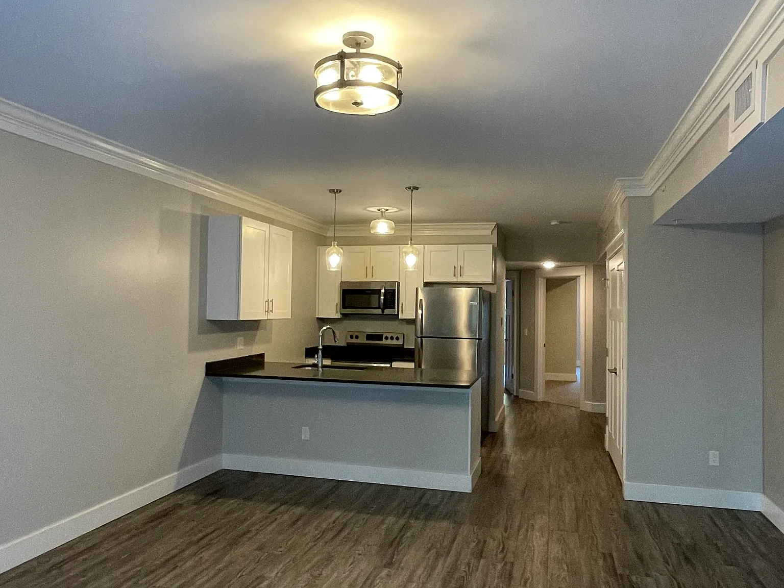 2 bed, 950 sqft, $2,495 — Photo 3