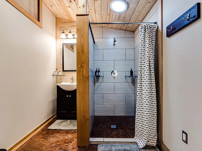 104 Holeman Ave — Photo 45