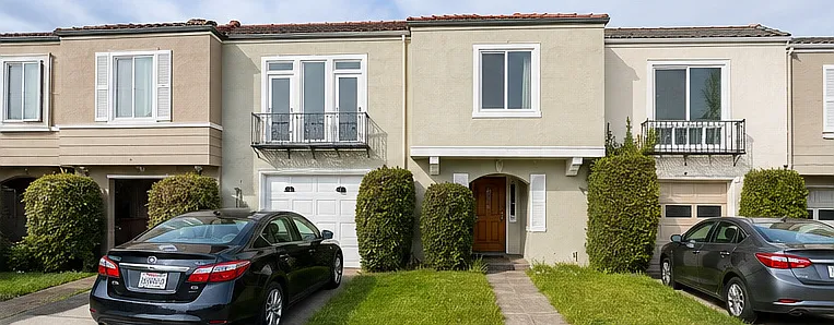 55 Meadowbrook Dr
