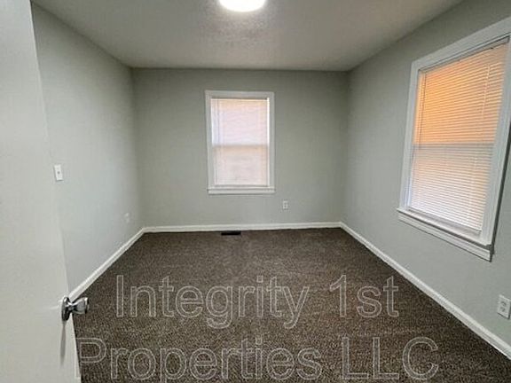 4th image of 6915 Agnes Ave