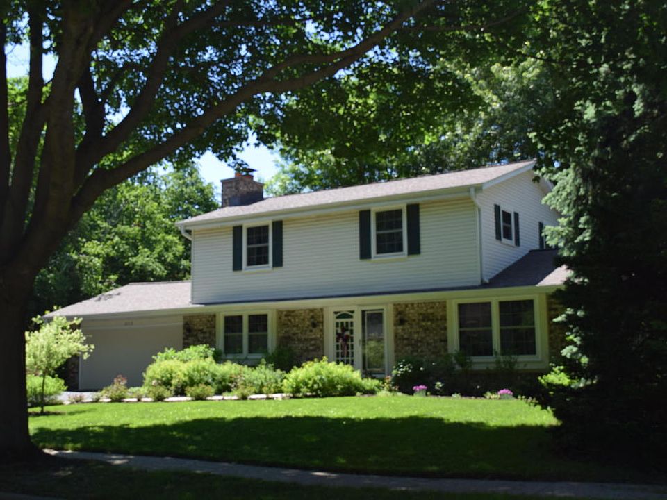 1st image of 2312 Melody Ln