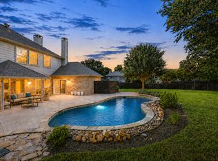8809 Hedge Row Ct, North Richland Hills, TX 76182