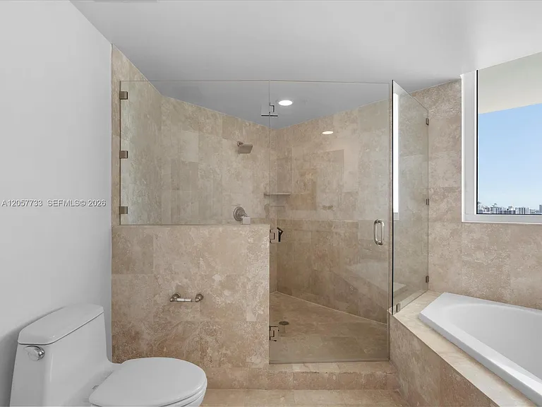 1745 E Hallandale Beach Blvd #2007W — Photo 30